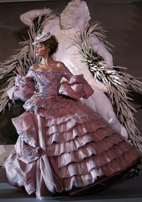 W 2007 Haute Couture Versaille
